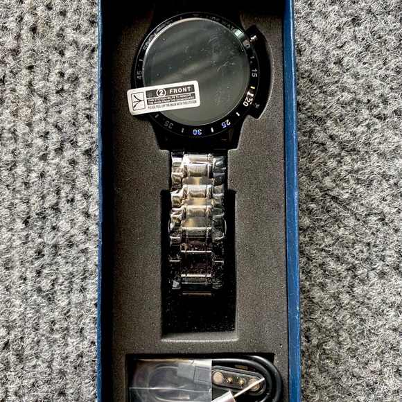 Simple smart watch with bluetooth - Picture 1 of 3